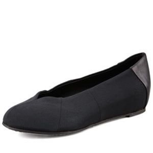 EILEEN FISHER Grosgrain Ballet Flats